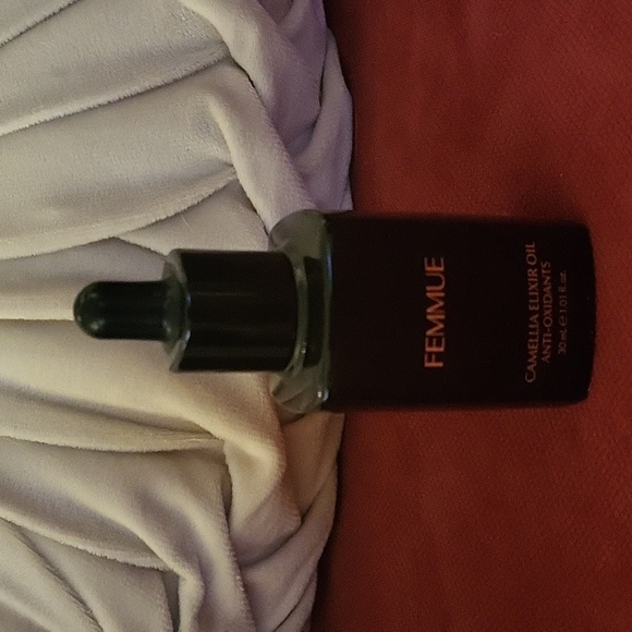 FEMMUE Camellia Elixir Oil - Picture 6 of 6